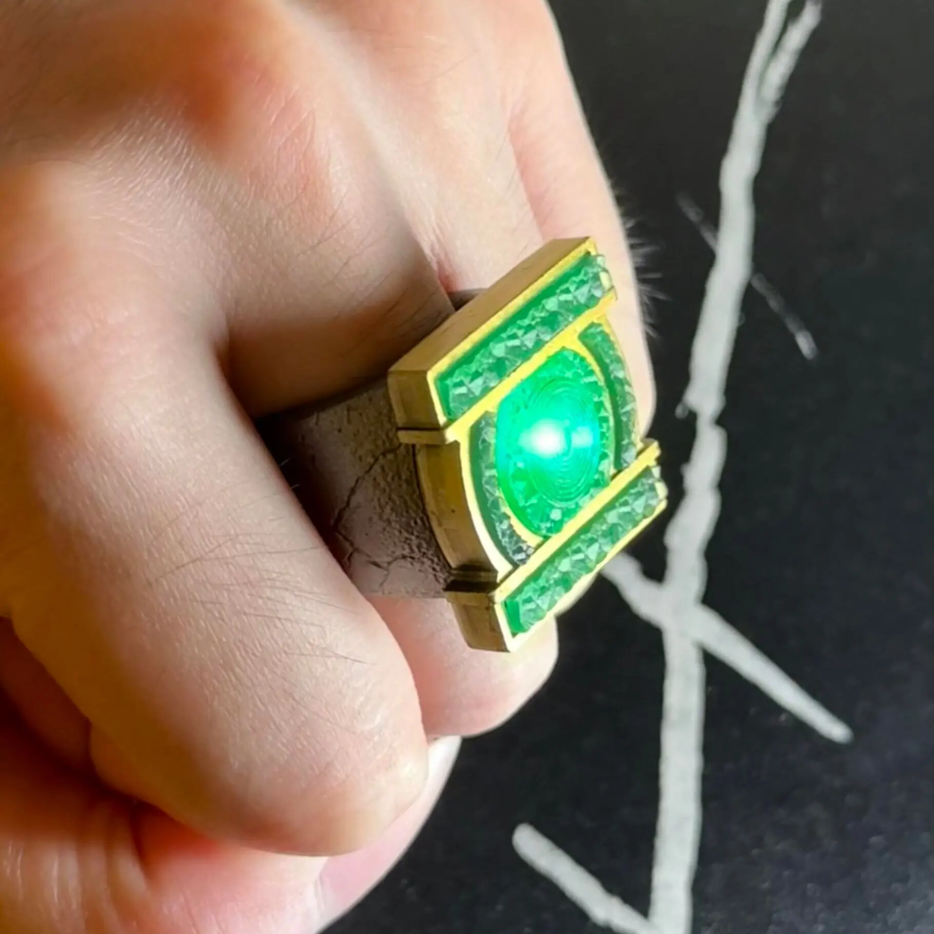 【Disponibile】Anello in metallo - Cosplay Fire Prop recensione e prezzo